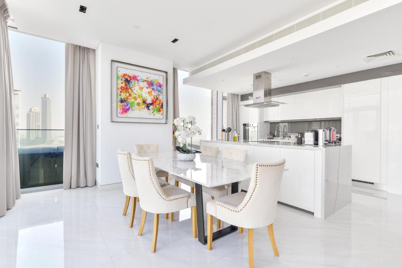 Spectacular 3 Bedroom Condo With Maids Room Facing The Dubai Eye Exterior photo