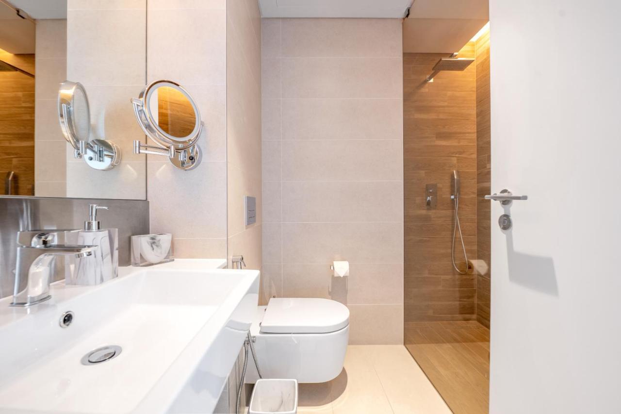 Spectacular 3 Bedroom Condo With Maids Room Facing The Dubai Eye Exterior photo